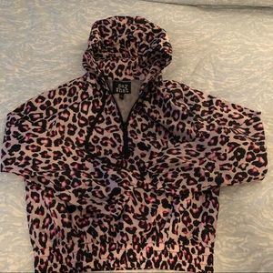 Cropped pullover windbreaker